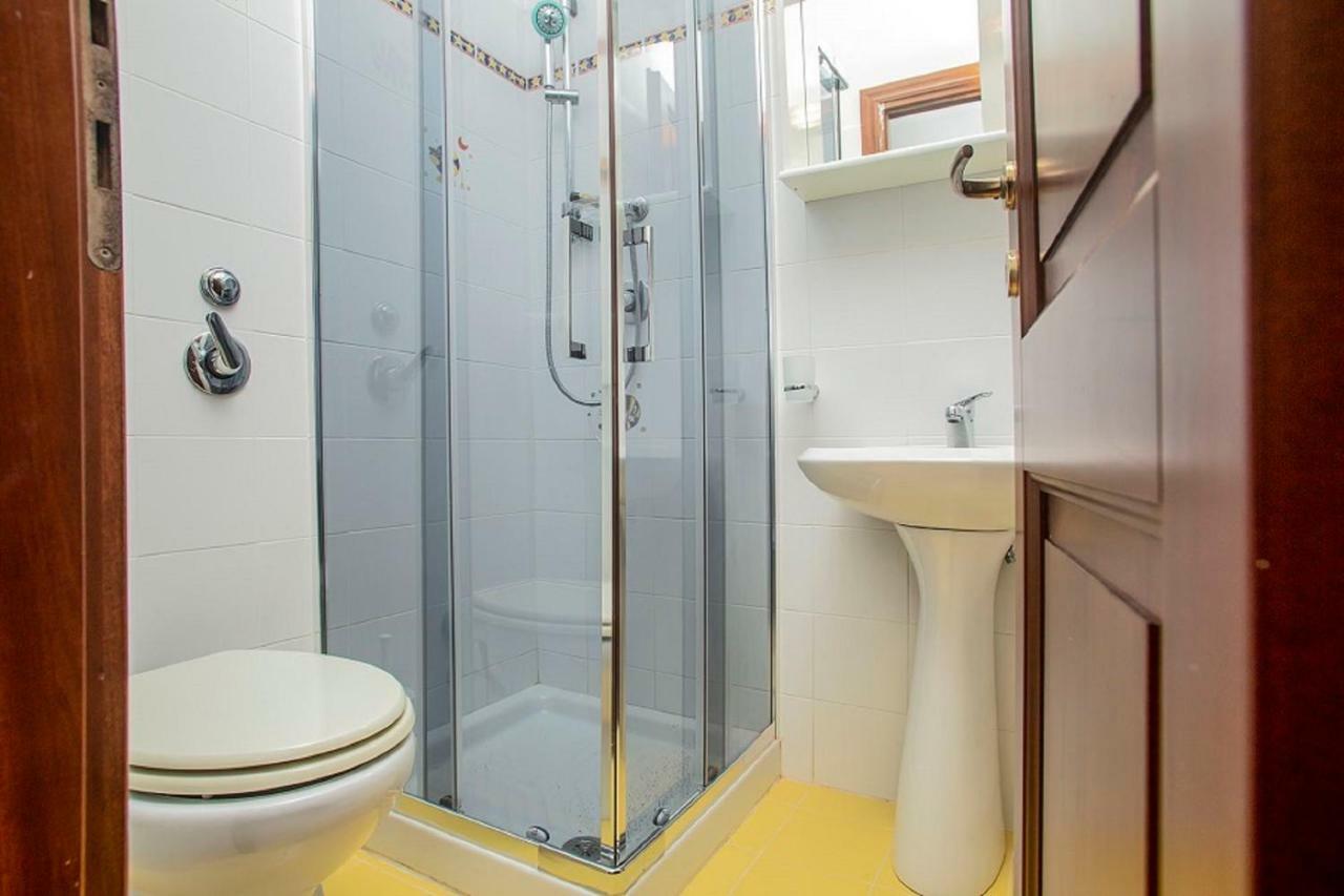 Apartamento Bilocale Via Umbria Santa Teresa Gallura Exterior foto
