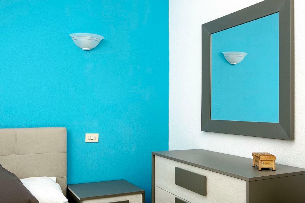 Apartamento Bilocale Via Umbria Santa Teresa Gallura Exterior foto
